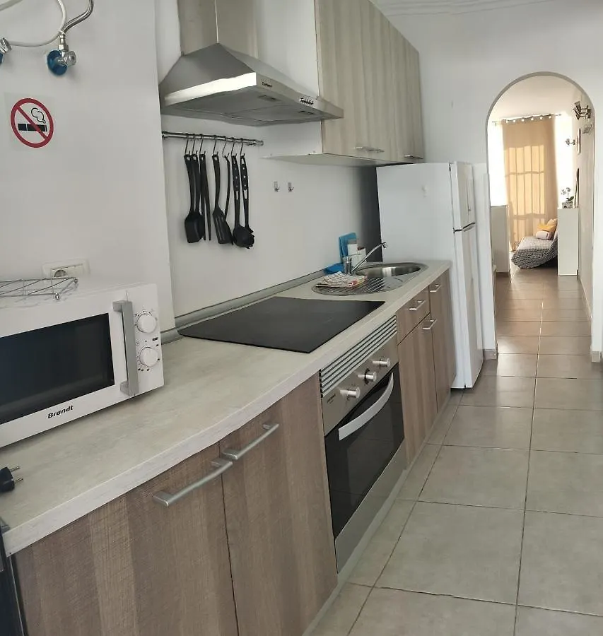 Cozy Estudio, Pool View - Wifi Free Daire Costa Del Silencio 0*,  İspanya
